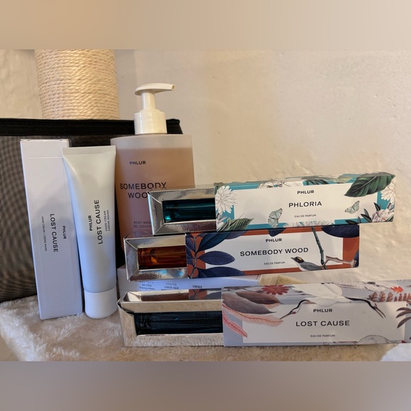 PHLUR- COMBO SET (MUST EXCLUDE SOMEBODY WOOD BODY WASH) - Picture 9 of 10